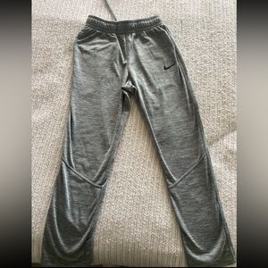 Nike youth gray sweatpants